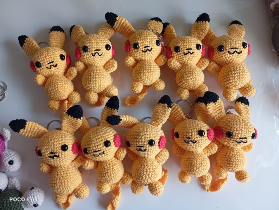 Sarı Renkli Örgü Pikachu Anahtarlık