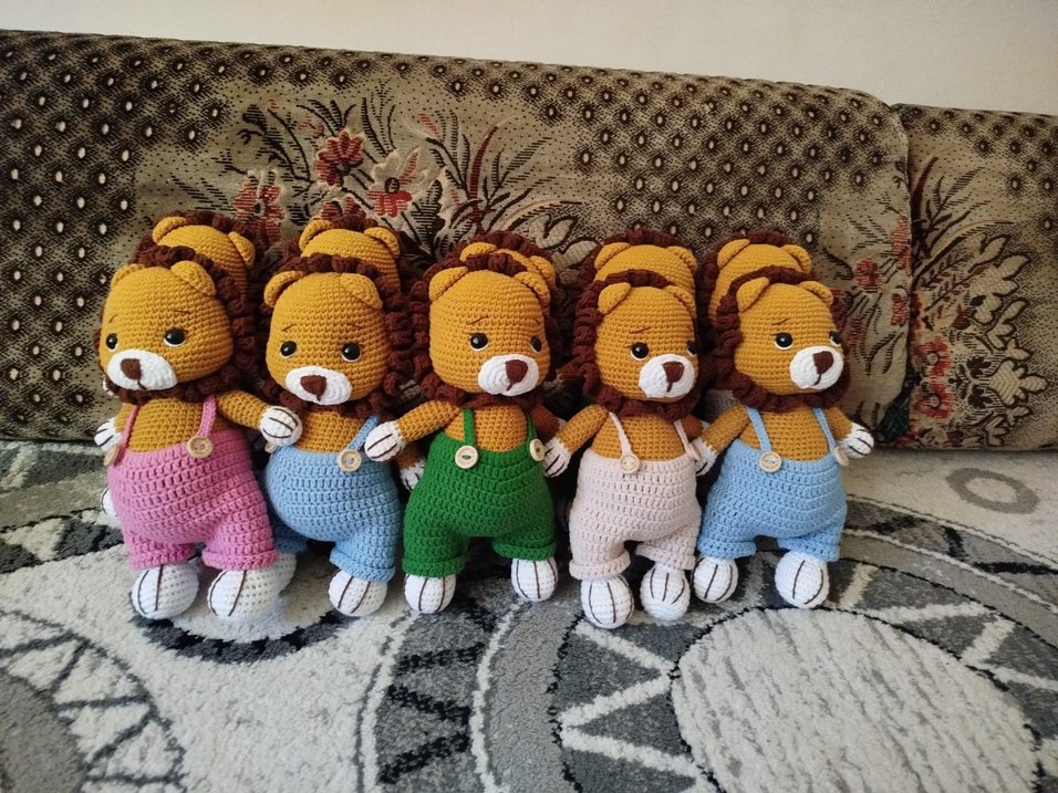 Renkli Amigurumi Aslan Oyuncaklar
