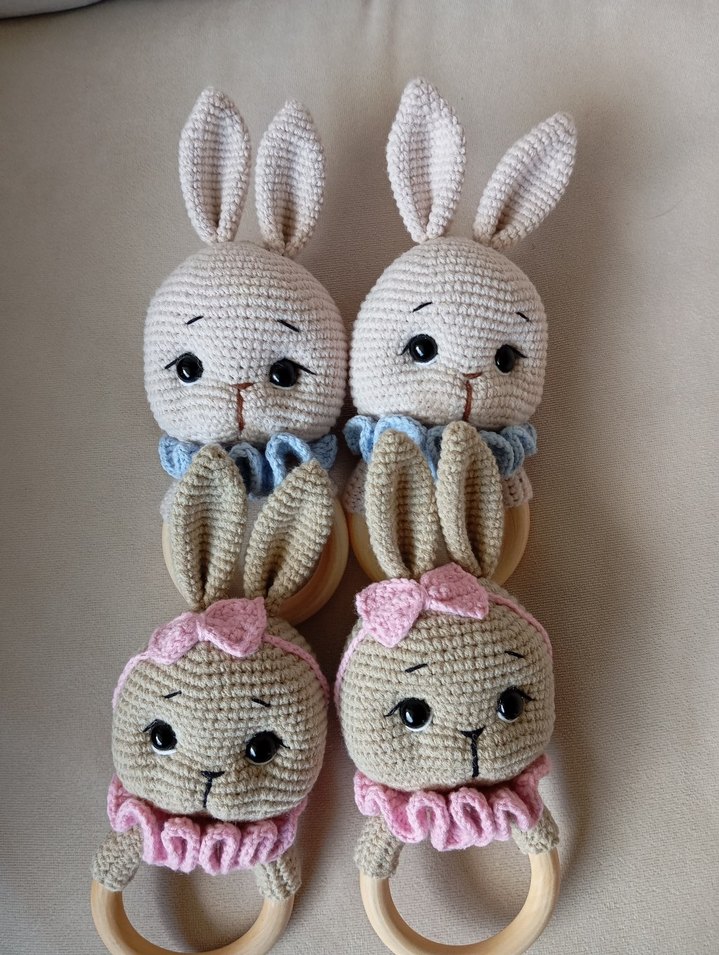 Sevimli Amigurumi Tavşan Emziklik Seti